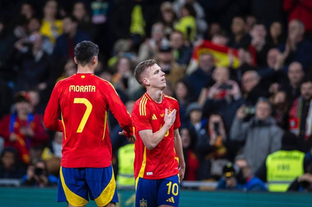 Olmo là một trong những nhân tố đột biến nhất của Tây Ban Nha lúc này. Ảnh: SeFutbol