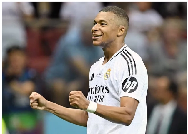 Mbappe vừa ghi bàn trong trận ra mắt Real Madrid
