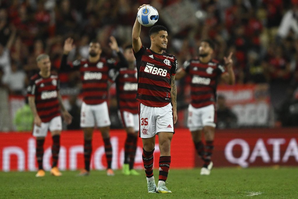 Flamengo vs Paranaense