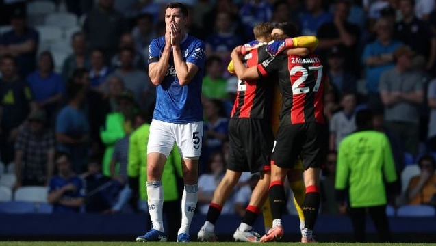 Bournemouth vừa ngược dòng đánh bại Everton 3-2 một cách khó tin
