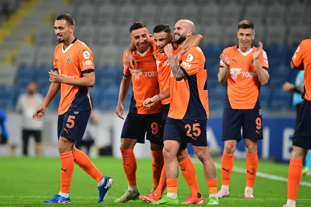 Basaksehir vs Rapid Wien