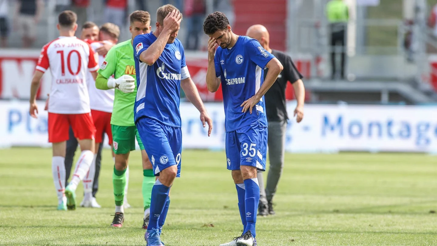 Schalke vs Jahn Regensburg