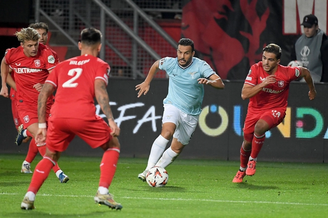 Twente thua Lazio ở vòng trước vì mất người từ quá sớm
