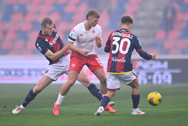 Fiorentina mới để thua Bologna
