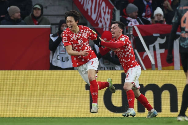 Mainz vừa đem đến trận thua đầu tiên cho Bayern mùa này